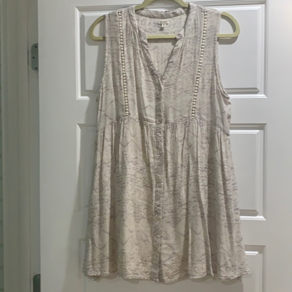 En Creme Dress Size Small Light Purple and White